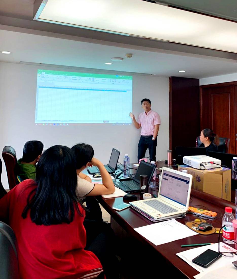 金蝶培训1_副本.jpg 金蝶培训1_副本.jpg